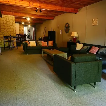 Spacieuse Maison De - Quartier Calme - 10 Personnes וילה *