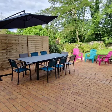 Spacieuse Maison De - Quartier Calme - 10 Personnes Willa