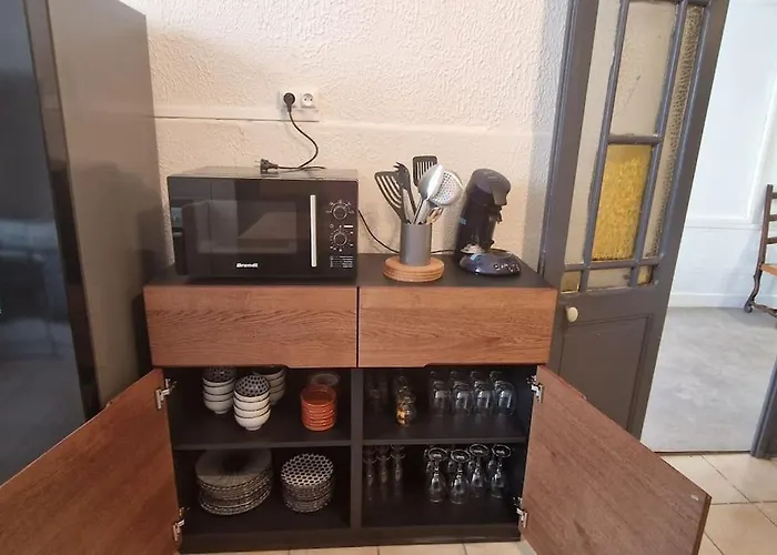 Spacieuse Maison De - Quartier Calme - 10 Personnes Villa